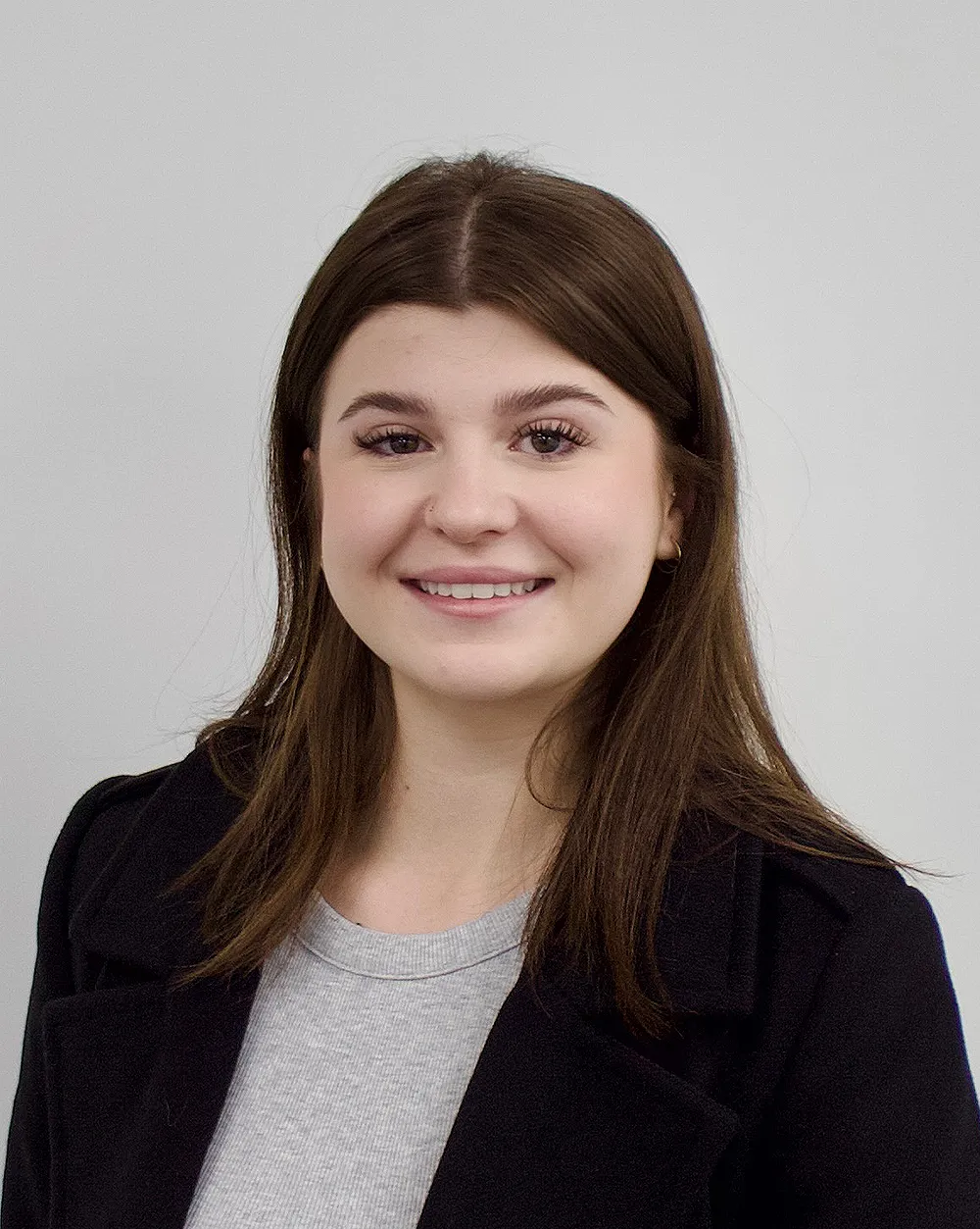 Emily Carroll, Receptionist