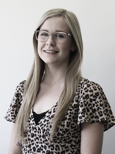 Kelsey, Receptionist