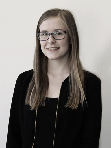 Kelsey, Receptionist